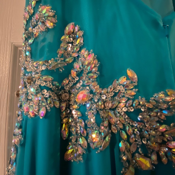 Jovani Teal Prom | Dress Size 12 | Worn Once | Dry Cleaned | Perfect Condition - Picture 7 of 7